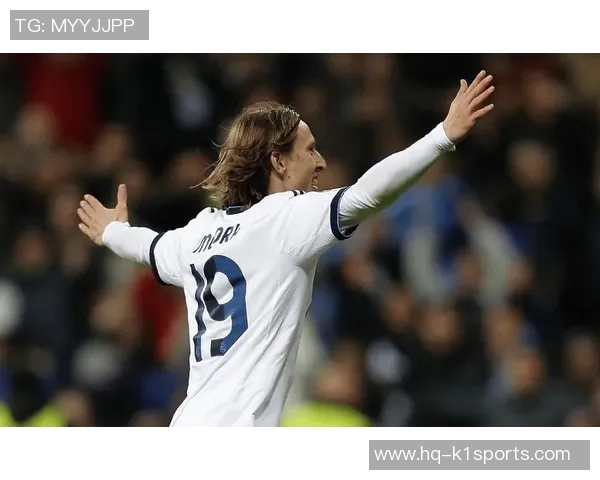 莫德里奇:从克罗地亚足球之星到世界足坛传奇的辉煌历程